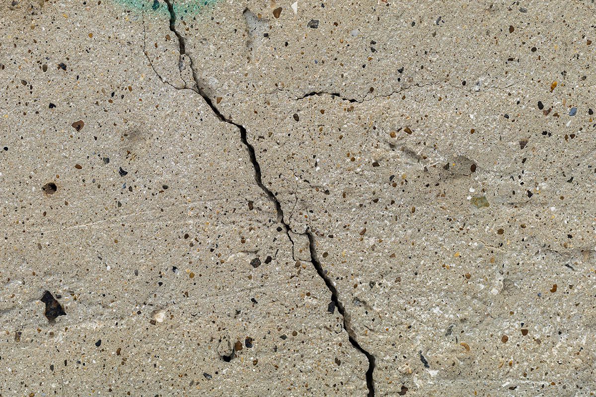 why-does-my-home-have-foundation-cracks-falcone-crawl-space